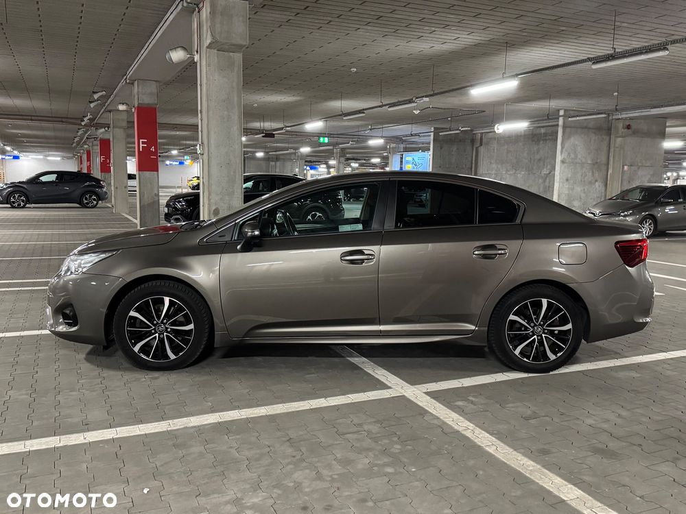 Toyota Avensis 2.0 D-4D Prestige - 16