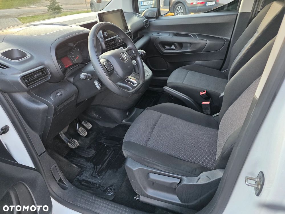 Toyota Proace City - 16