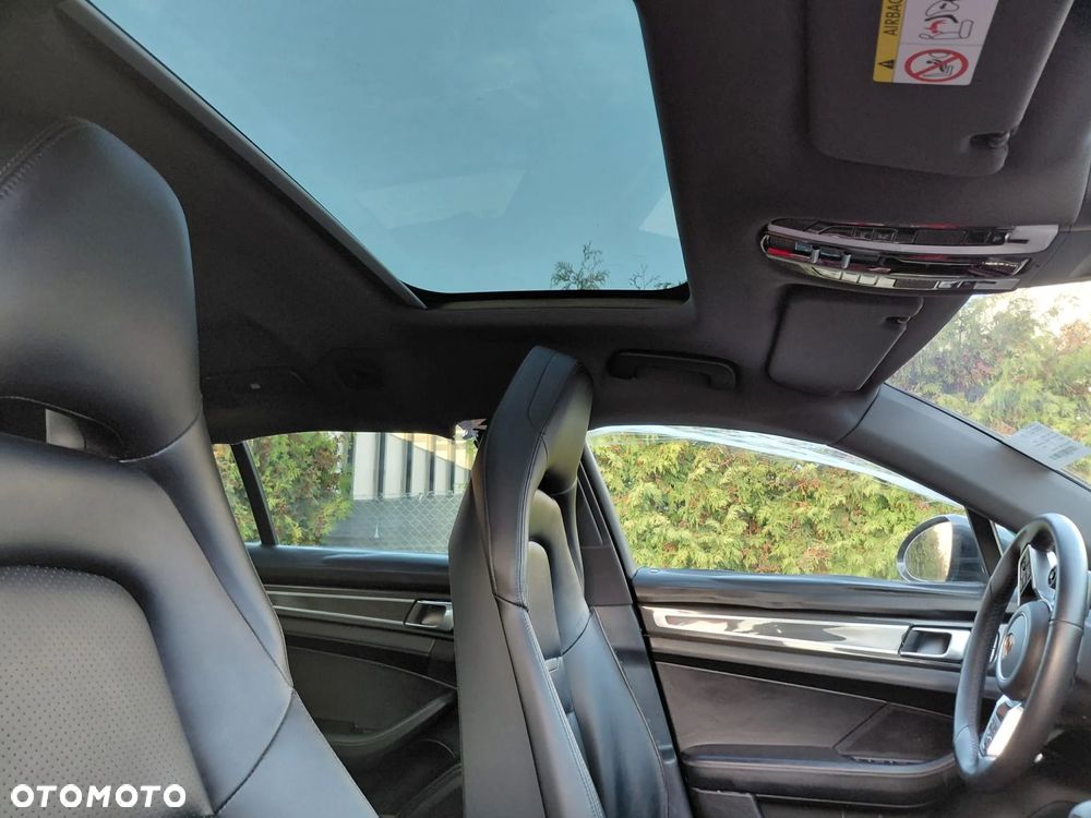 Porsche Panamera - 20