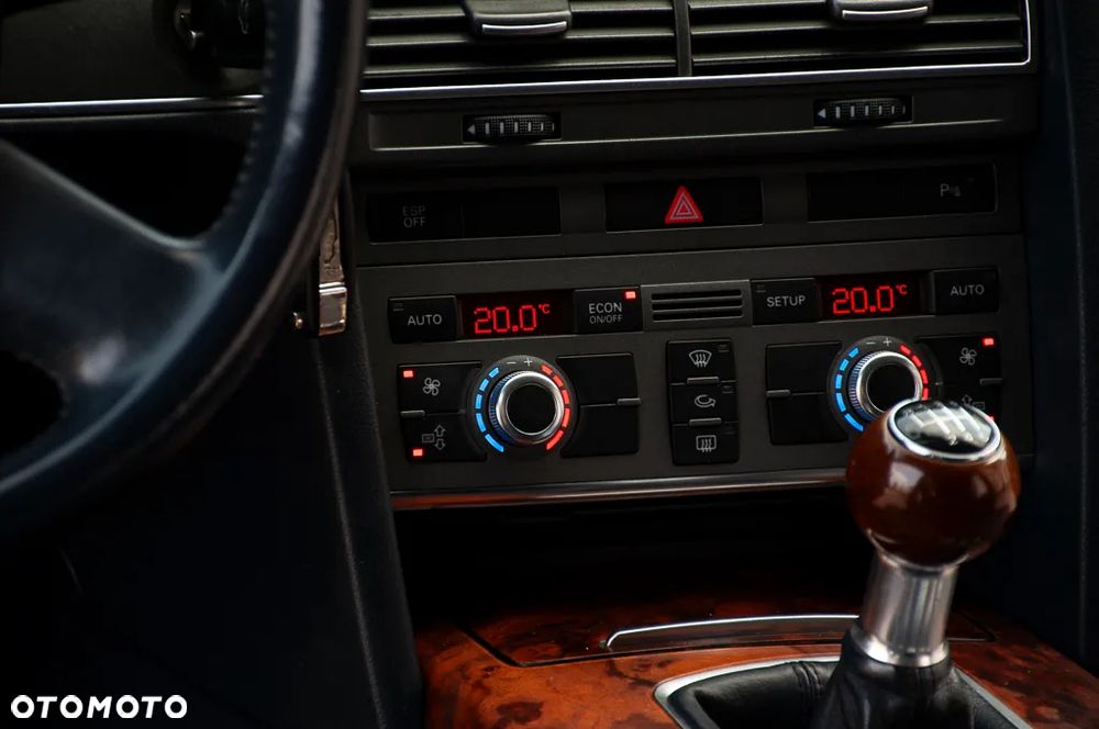 Audi A6 Limousine 2.4 - 30