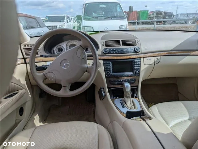 Mercedes-Benz Klasa E 320 4-Matic T Avantgarde - 6