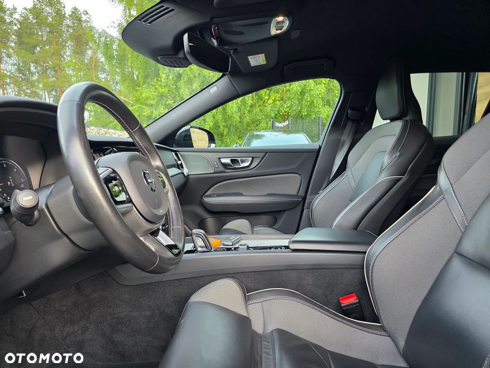 Volvo V60 D4 R-Design - 7