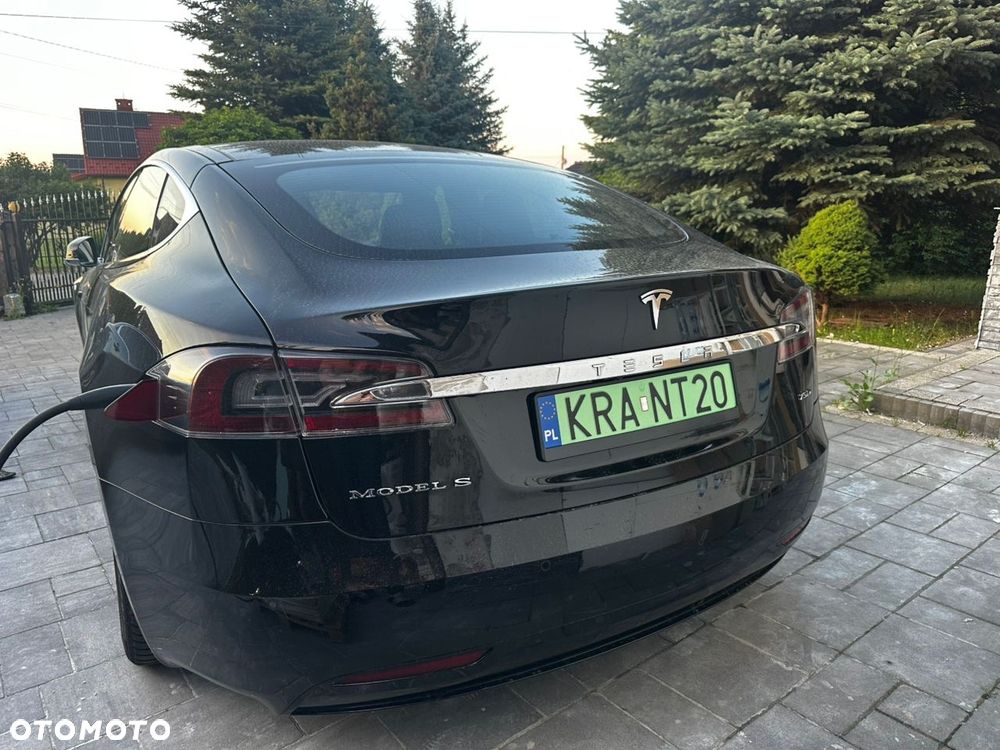 Tesla Model S 75 D - 7