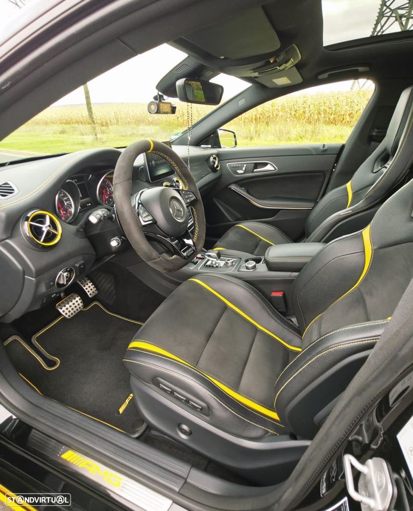 Mercedes-Benz CLA 45 AMG - 21