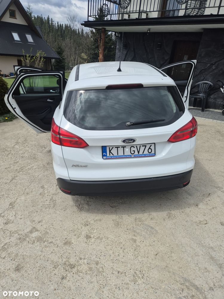 Ford Focus 1.6 SYNC Edition - 4