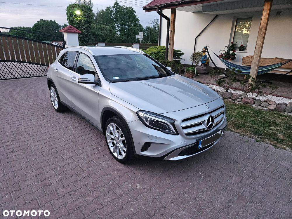Mercedes-Benz GLA 200 7G-DCT Urban - 1