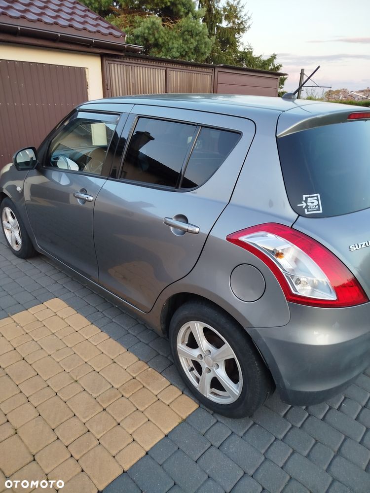 Suzuki Swift - 3