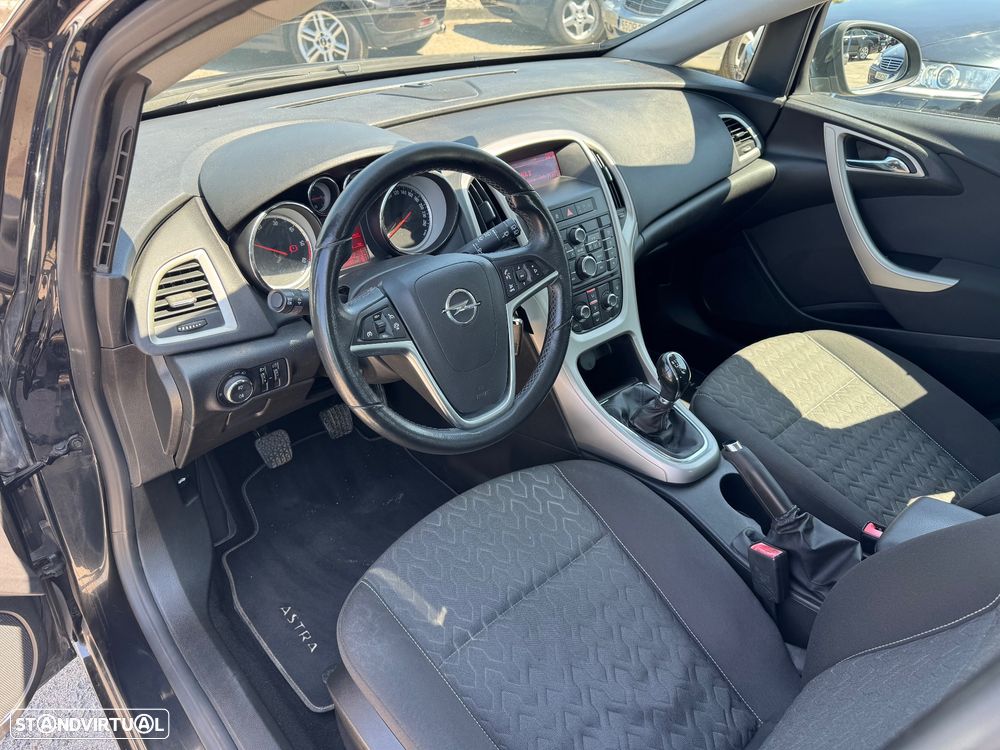 Opel Astra 1.3 CDTi Executive - 8