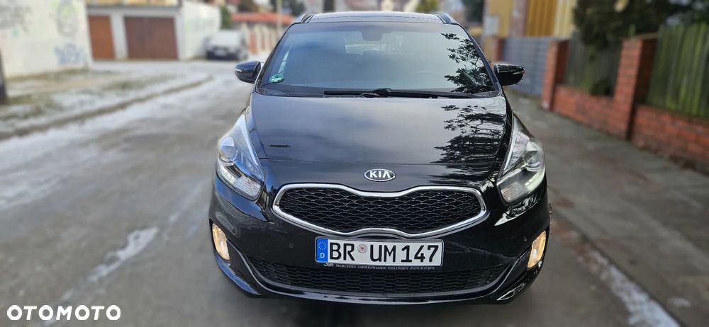 Kia Carens 1.7 CRDi 136 Dream Team Edition - 3