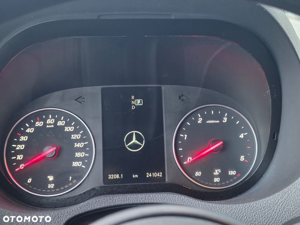Mercedes-Benz Sprinter - 7
