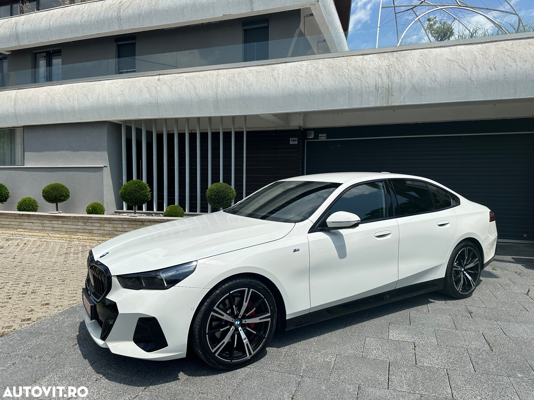 BMW Seria 5 520d AT MHEV - 2