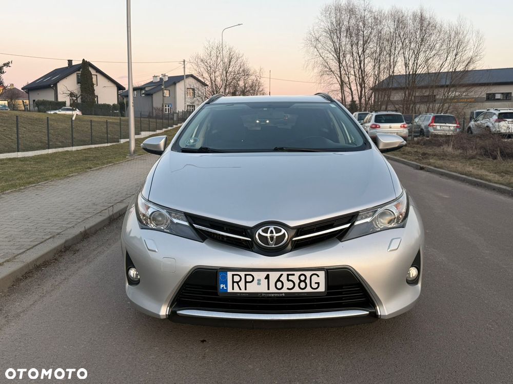 Toyota Auris 1.4 D-4D Life Plus - 2