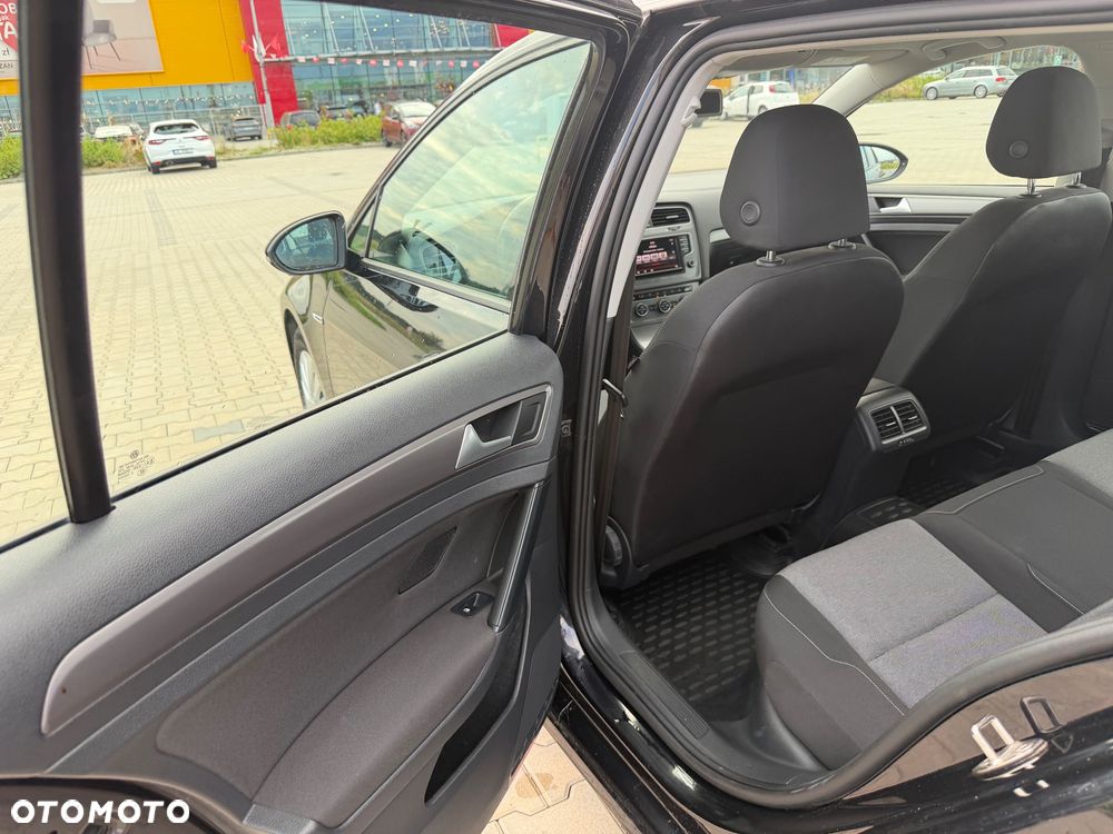 Volkswagen Golf 1.6 TDI BlueMotion Technology Comfortline - 29