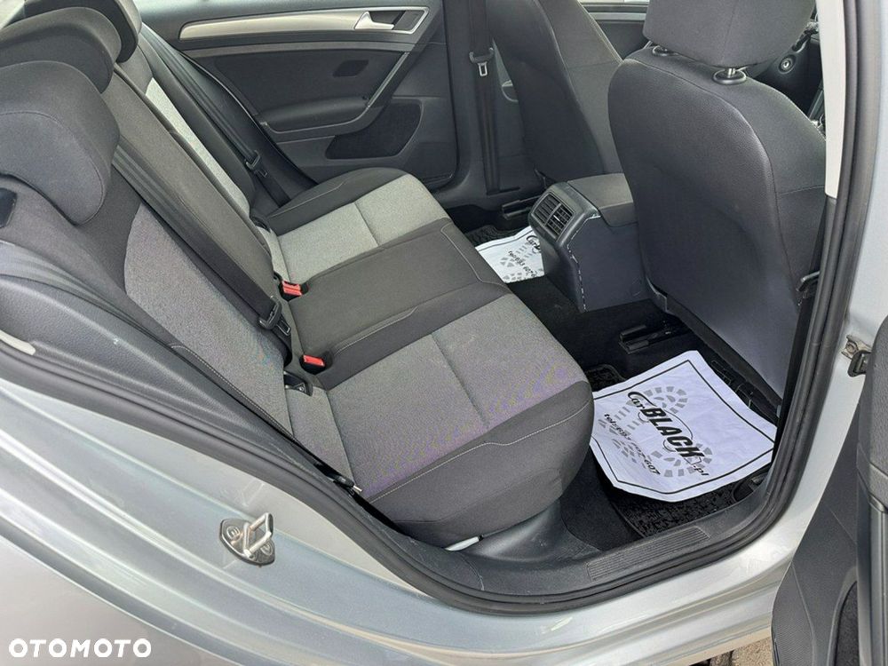 Volkswagen Golf Variant - 16