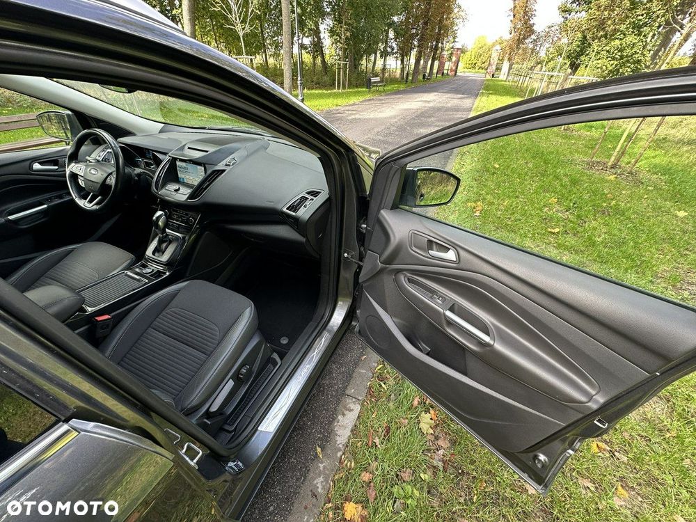 Ford Kuga - 31