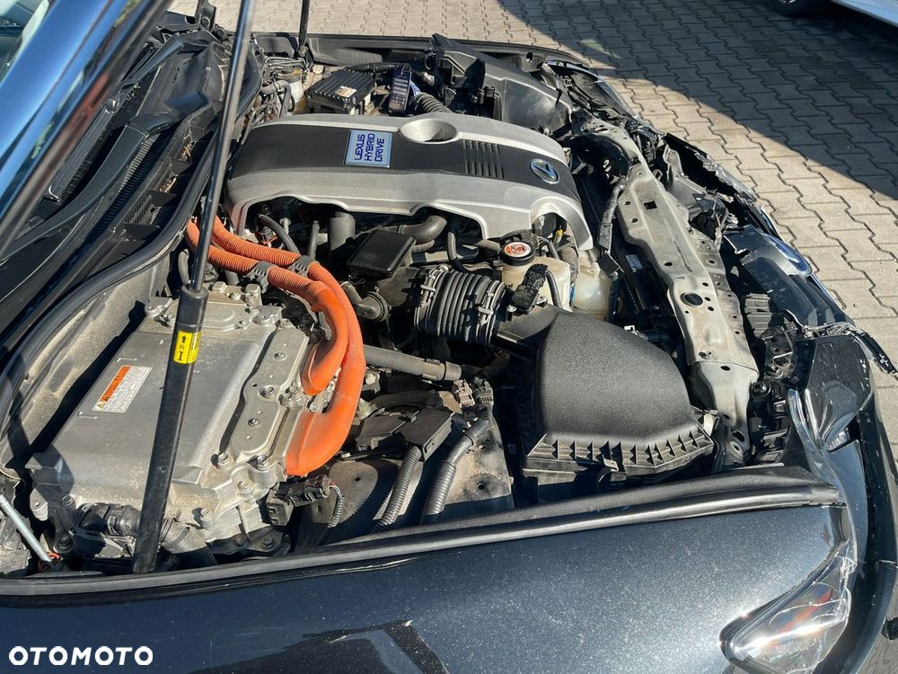 Lexus IS 300h Business Edition - 12