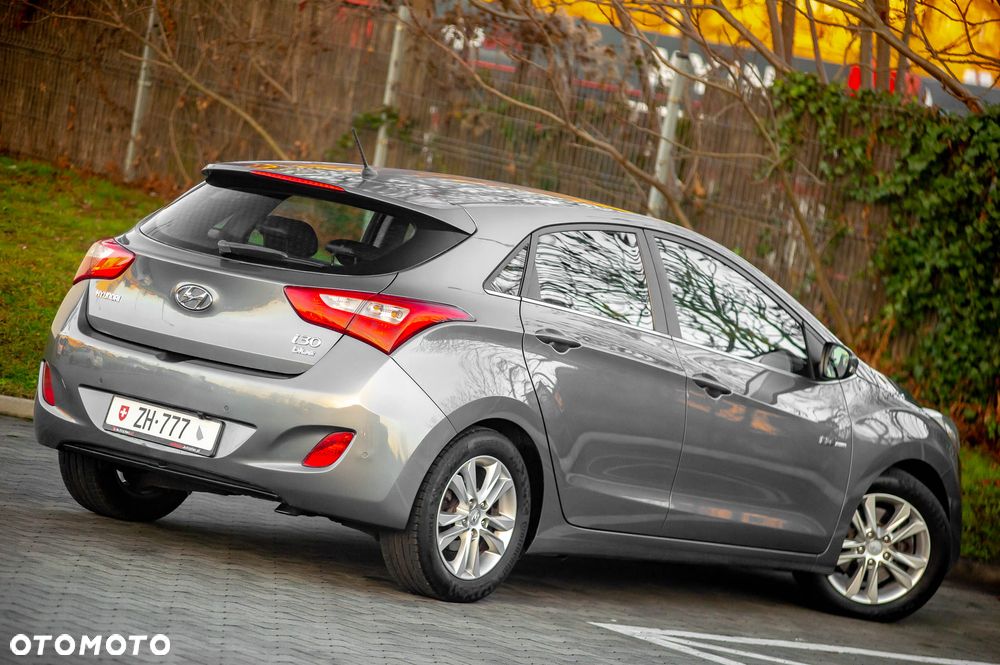 Hyundai i30 blue 1.6 GDI Passion - 16