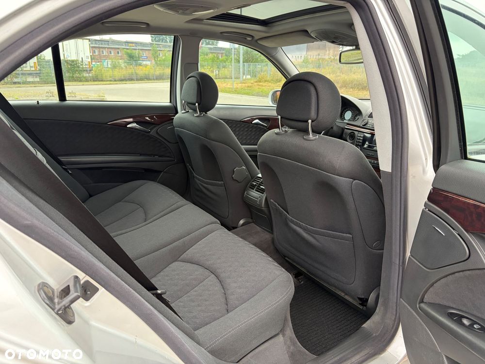Mercedes-Benz Klasa E 200 CDI Classic - 15