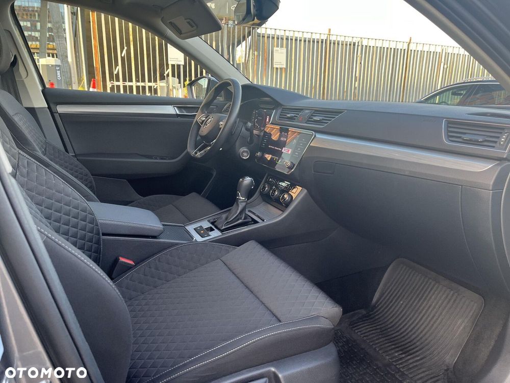 Skoda Superb 2.0 TDI SCR Ambition DSG - 37