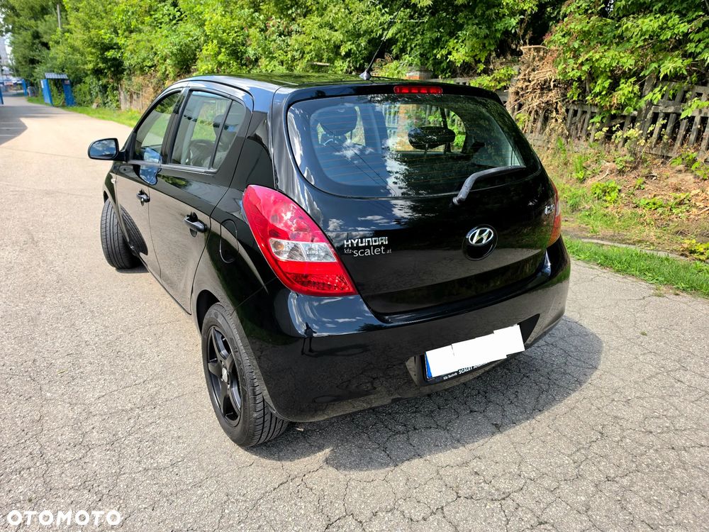 Hyundai i20 1.2 FIFA WM Edition - 4
