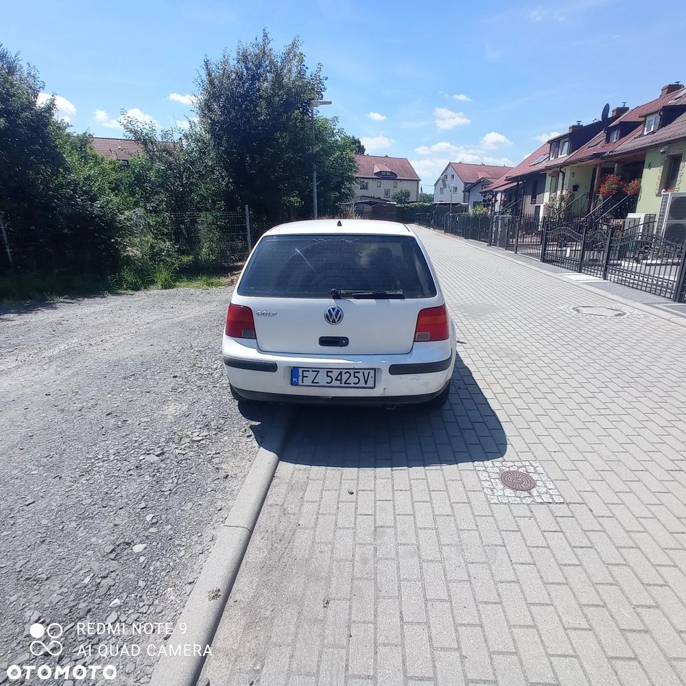 Volkswagen Golf 1.9 SDI Basis - 2