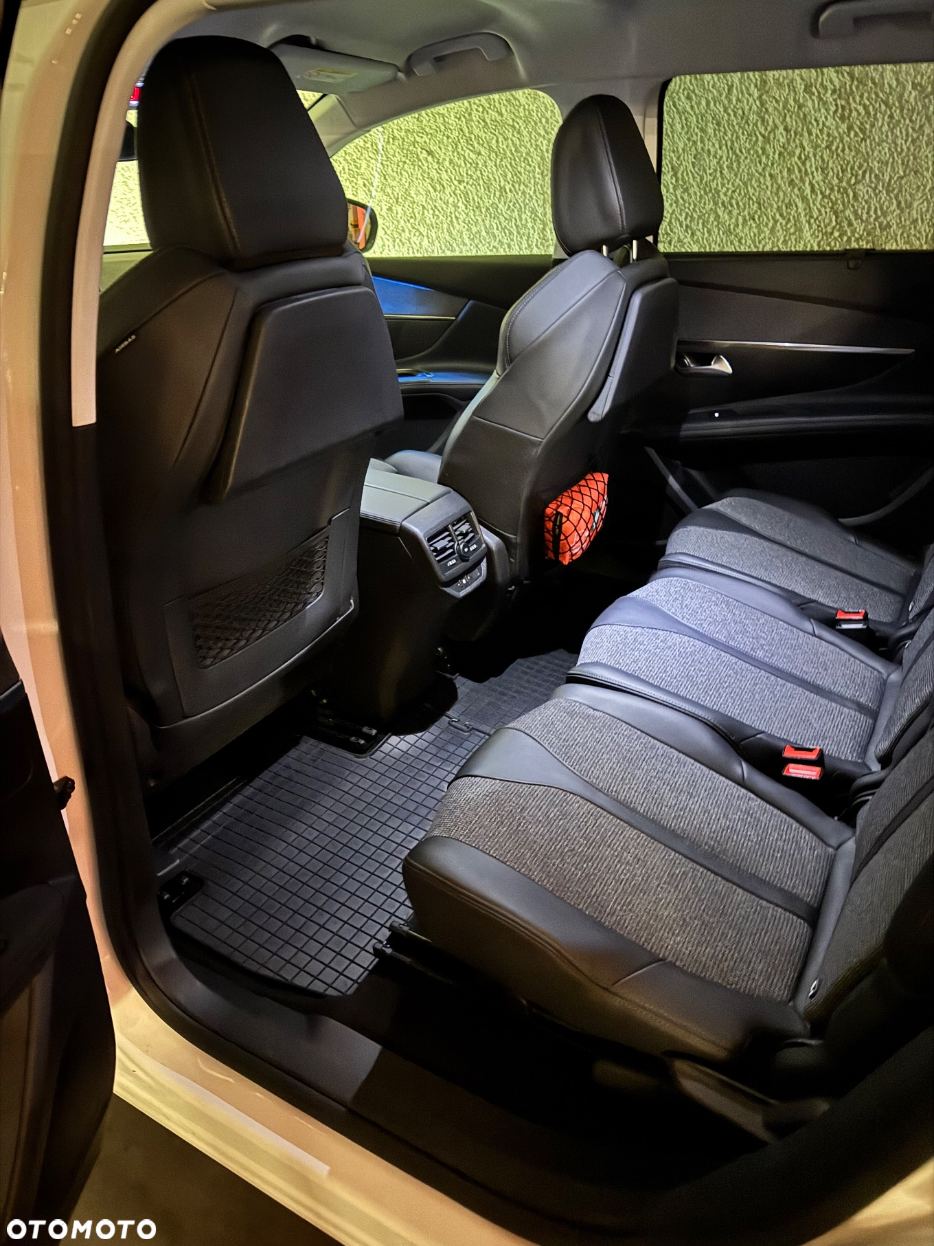 Peugeot 5008 1.5 BlueHDI Allure S&S EAT8 - 6