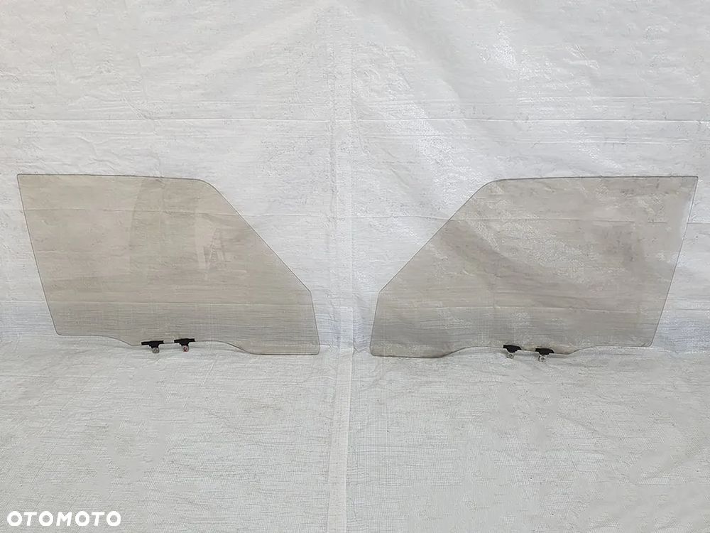 Szyba drzwi przednich lewych/prawych (kierowcy/pasażera) do Suzuki Vitara I