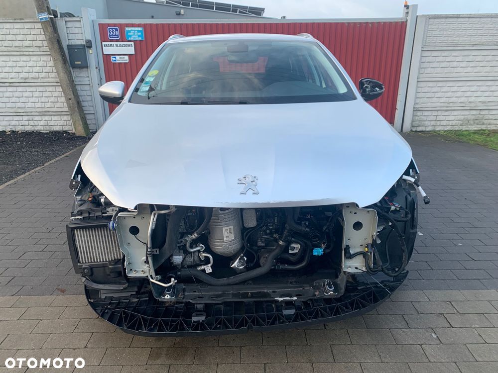Peugeot 308 BlueHDi 120 EAT6 Stop & Start Business-Line - 4