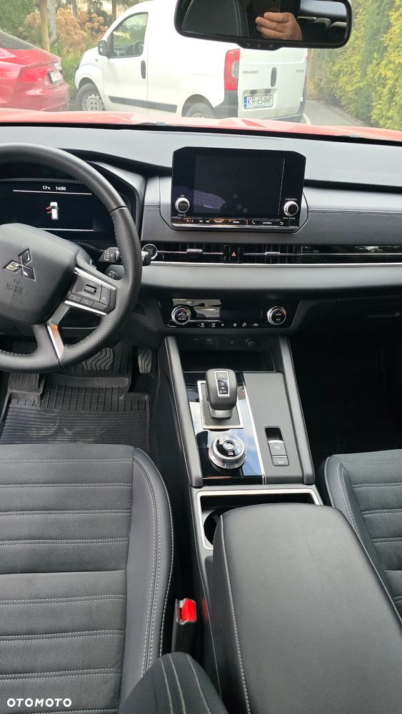 Mitsubishi Outlander - 18