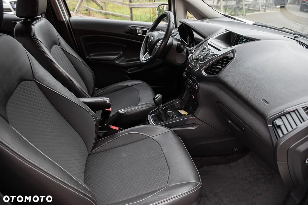 Ford EcoSport 1.5 TDCi TITANIUM - 23