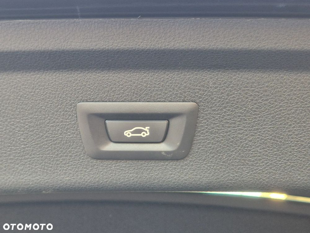 BMW 3GT 320i GPF xDrive - 22