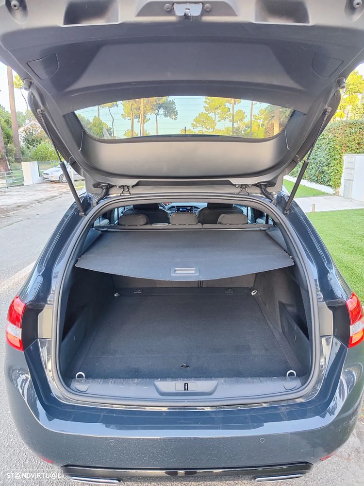 Peugeot 308 SW ver-bluehdi-130-eat8-gt - 17