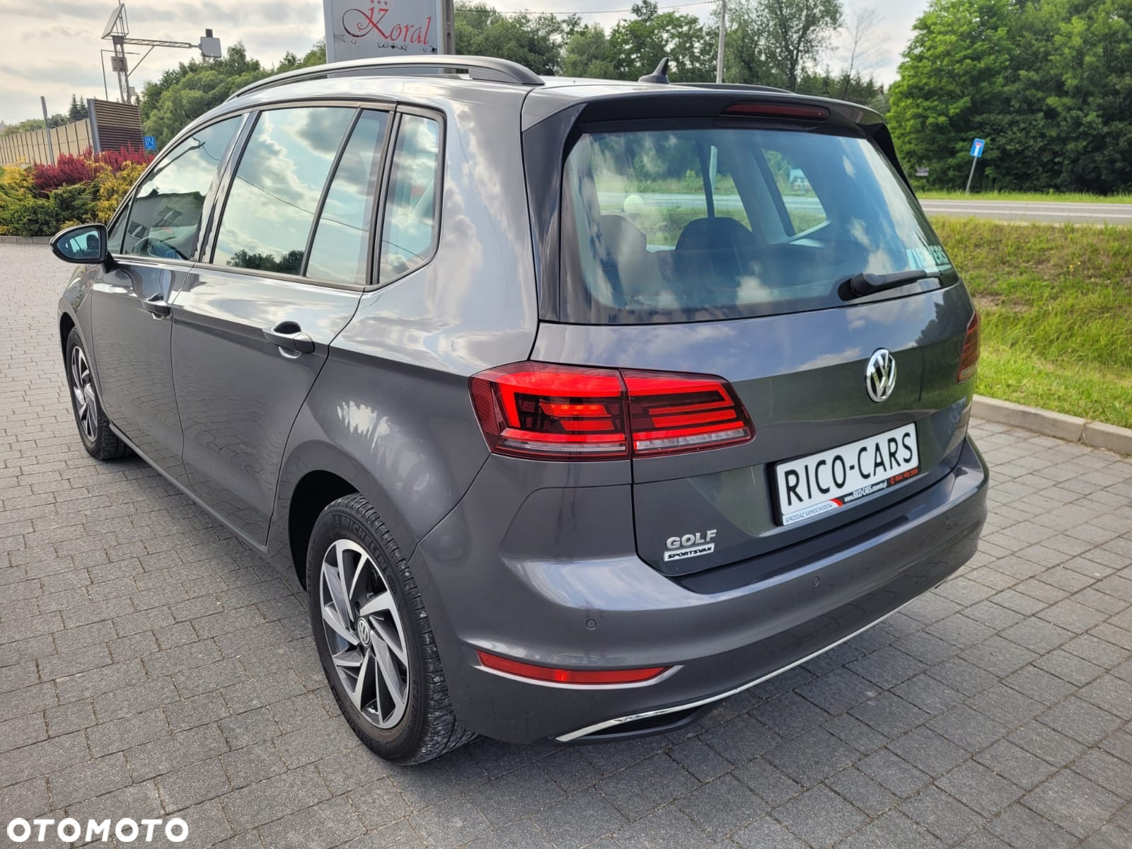 Volkswagen Golf Sportsvan VII SV 1.2 TSI BMT Start - 7