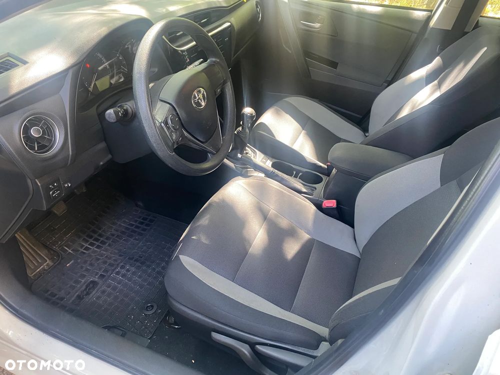 Toyota Auris - 6