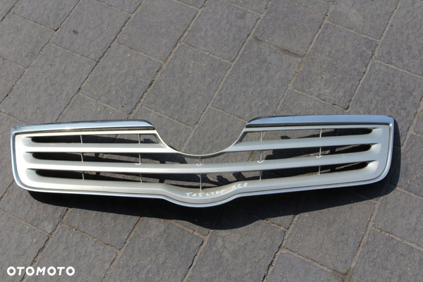 ATRAPA ZDERZAKA GRILL TOYOTA AVENSIS T25 LIFT KOLOR 1C0 53114-05070