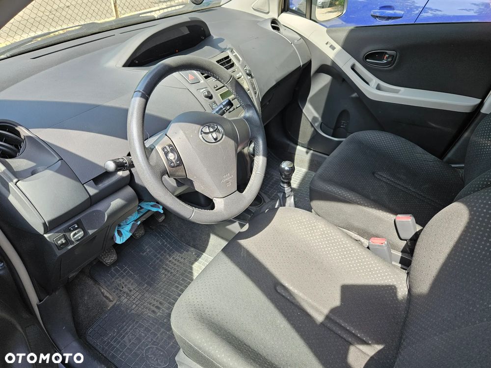 Toyota Yaris 1.33 Luna - 9