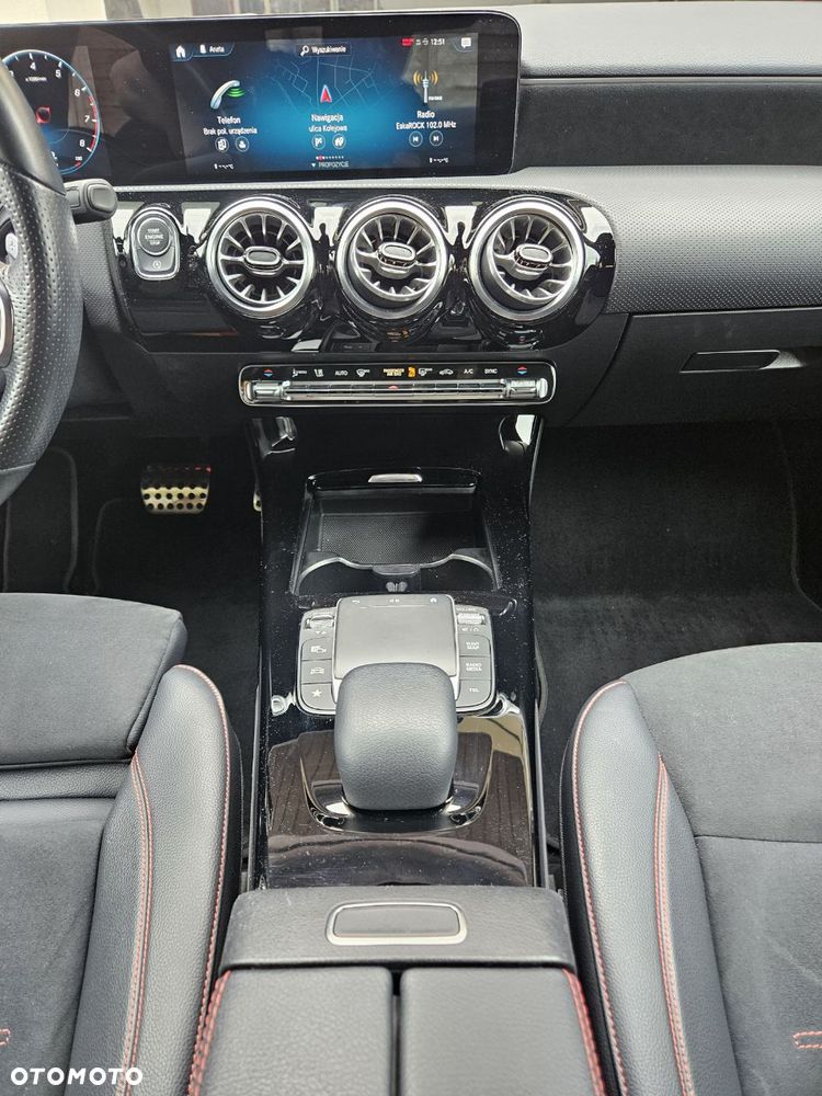 Mercedes-Benz Klasa A 180 AMG Line 7G-DCT - 20