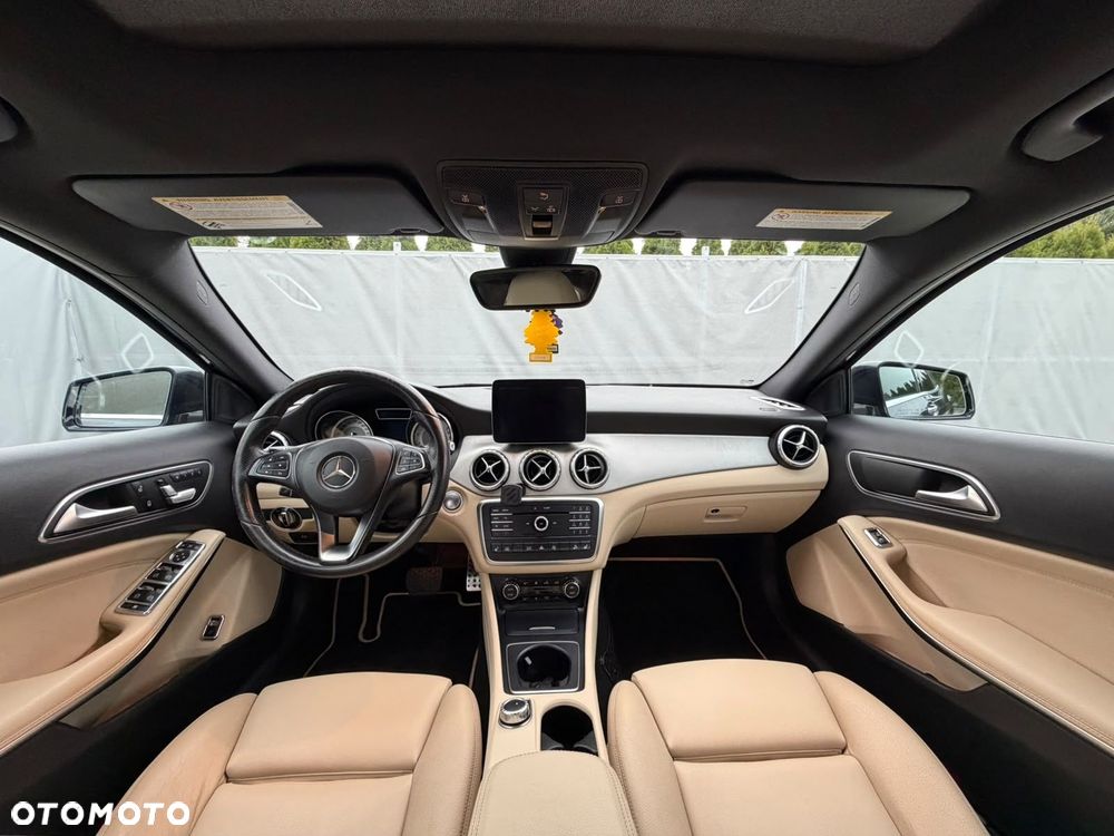 Mercedes-Benz GLA 250 7G-DCT Style - 16