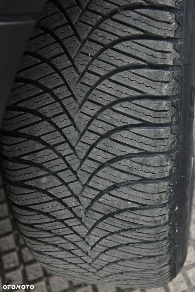 Ford Kuga - 22
