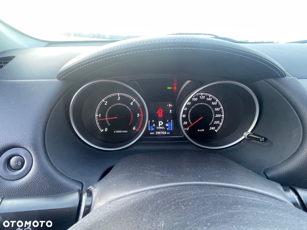 Mitsubishi Outlander 2.2 DID Instyle EU5 TC-SST - 6