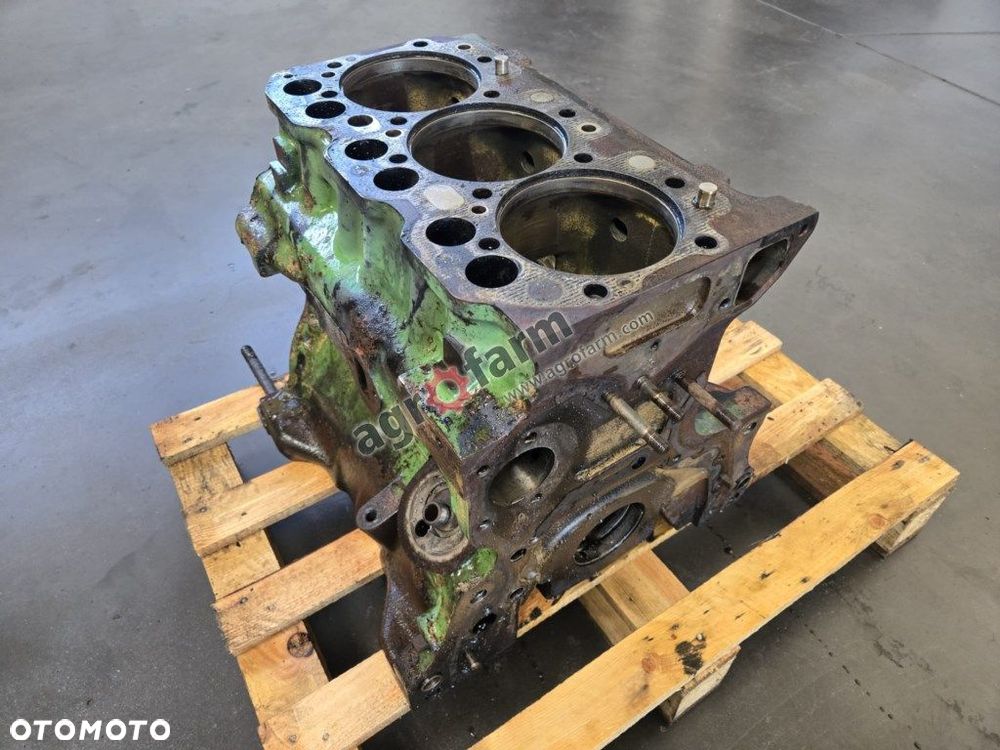 Blok silnika John Deere 1950 1850 1750 1550 1350 - 3