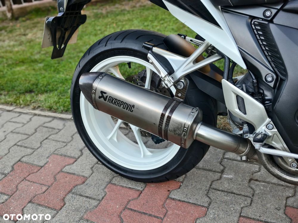 Honda VFR - 9