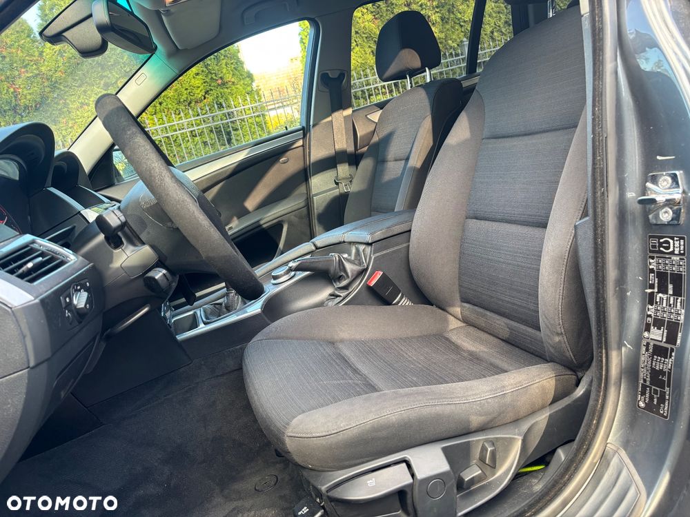 BMW Seria 5 523i Edition Exclusive - 8