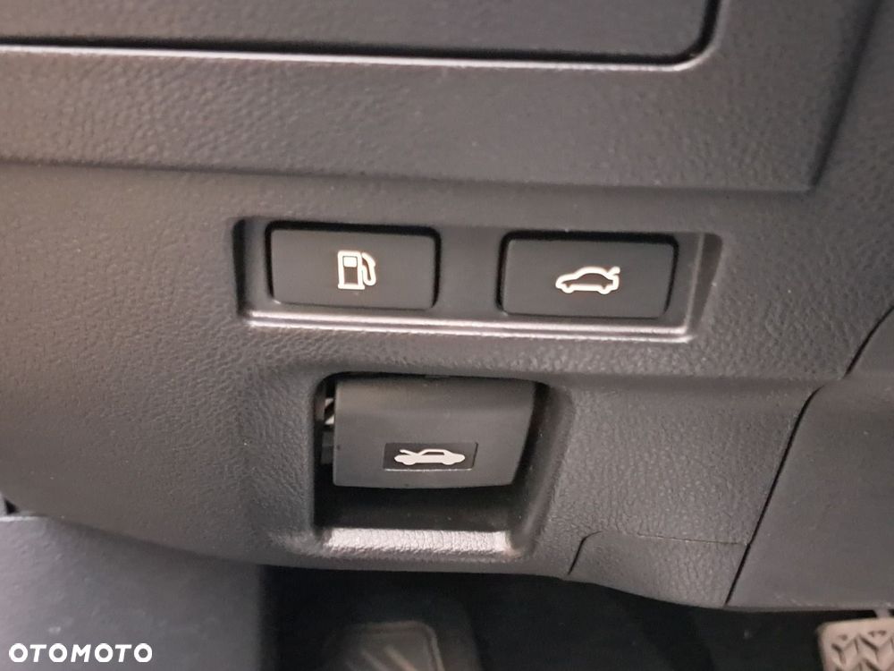 Lexus ES 300h Business Edition - 16