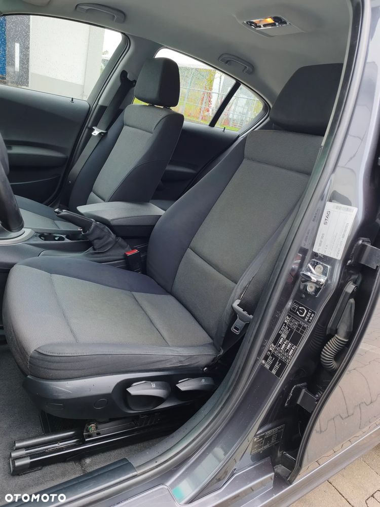BMW Seria 1 118i - 13