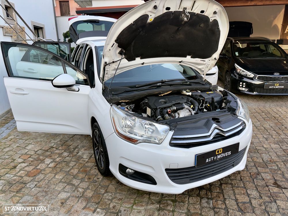 Citroën C4 e-HDi 110 EGS6 Stop/Start System Exclusive - 31