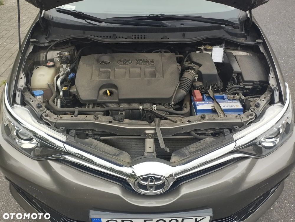 Toyota Auris 1.6 Premium - 10