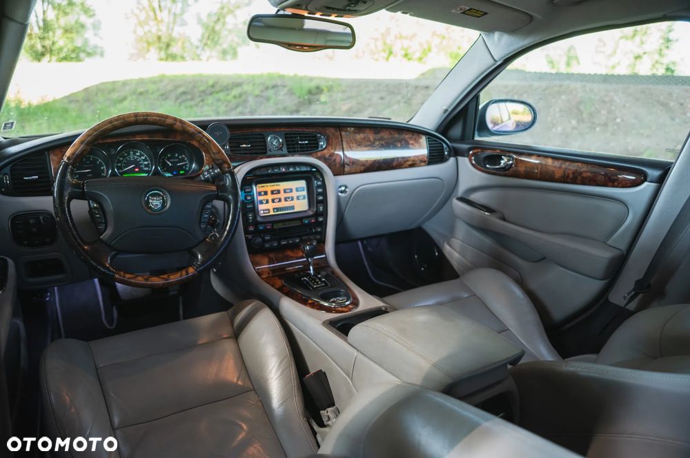Jaguar XJR 4.2 - 9