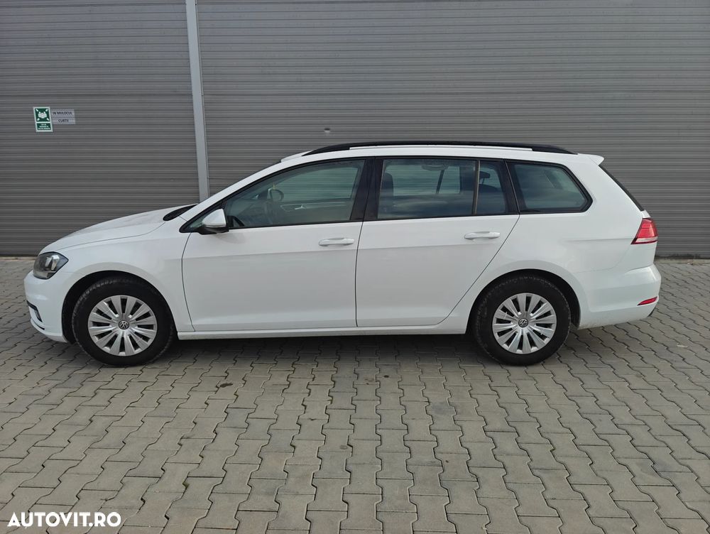 Volkswagen Golf - 8