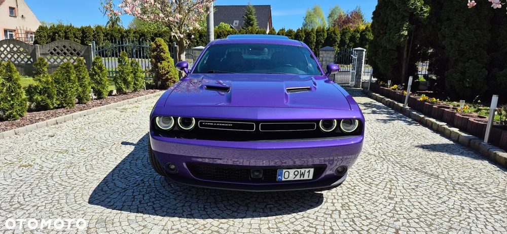 Dodge Challenger - 2